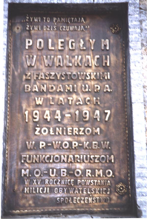 [click to view a larger image—bircza war memorial plaque]